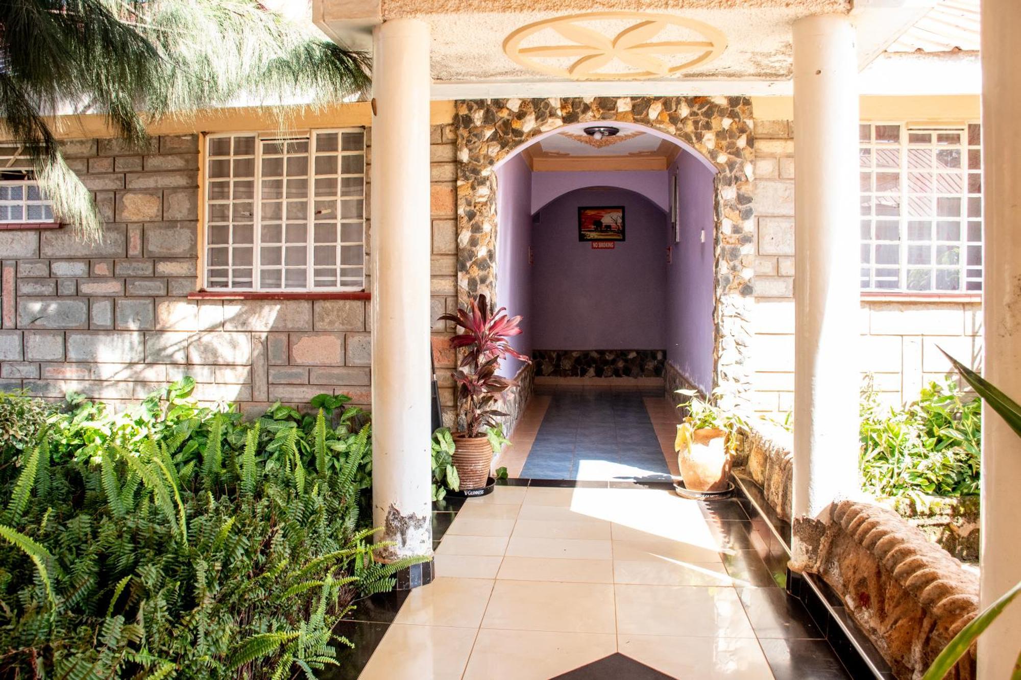 Super Break Hotel Kitale Kültér fotó