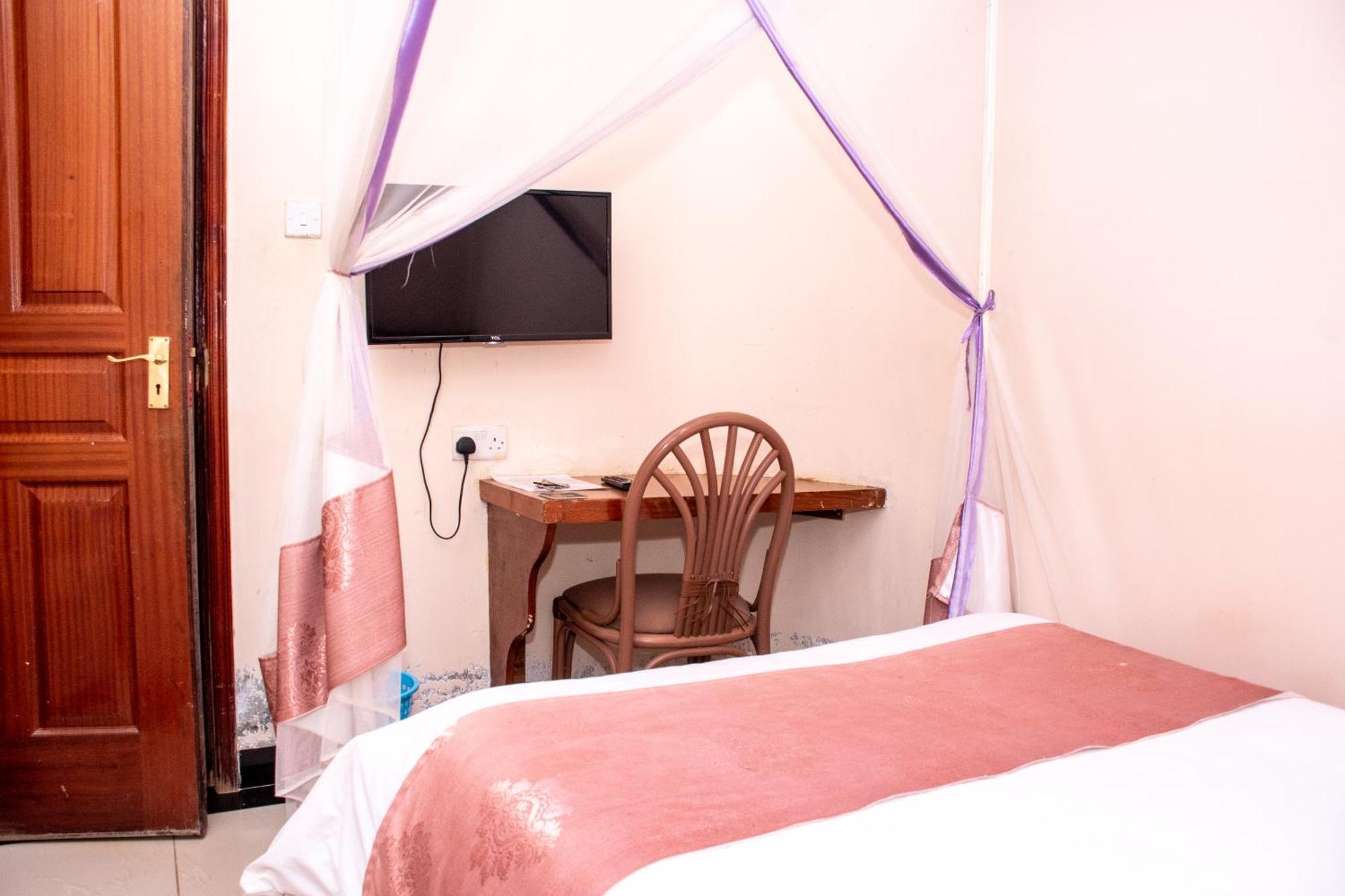 Super Break Hotel Kitale Kültér fotó