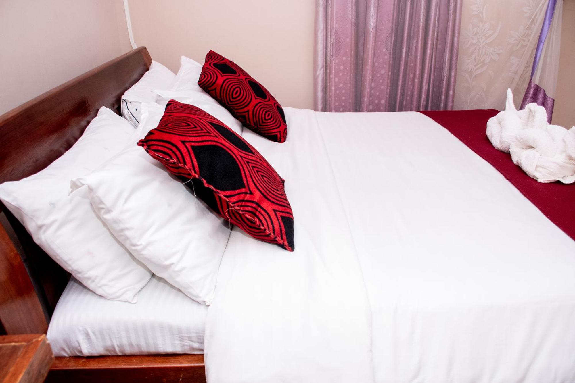 Super Break Hotel Kitale Kültér fotó
